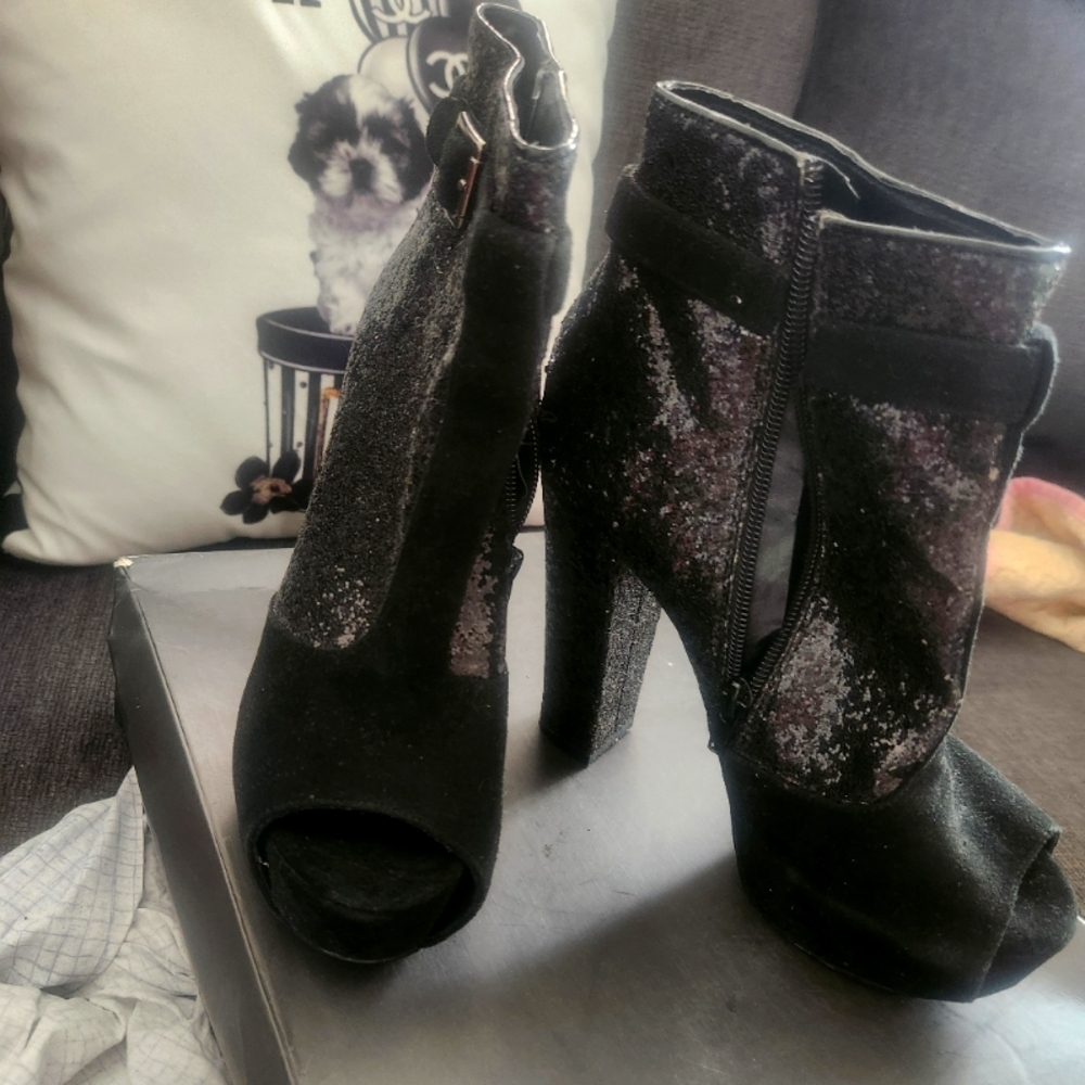 Steve Madden Black Booties